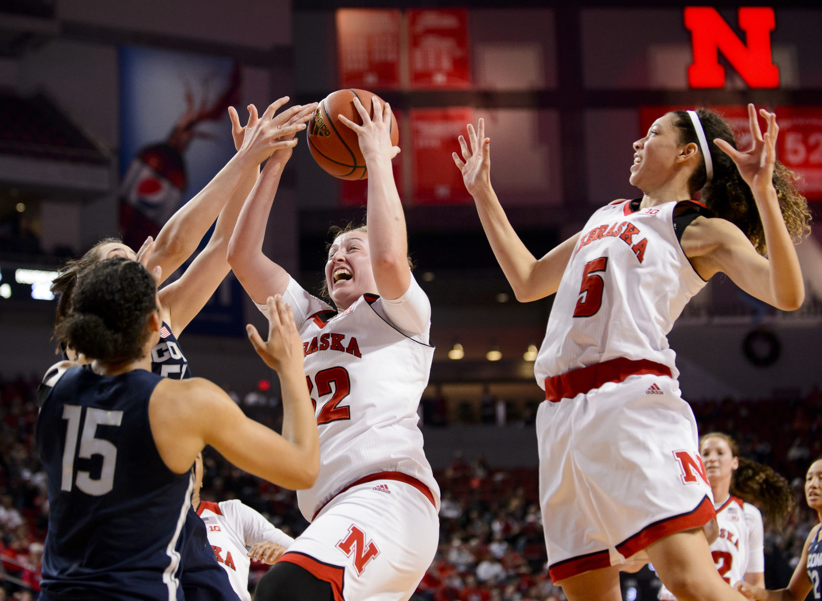 Huskies show their pedigree in Lincoln in regular season
